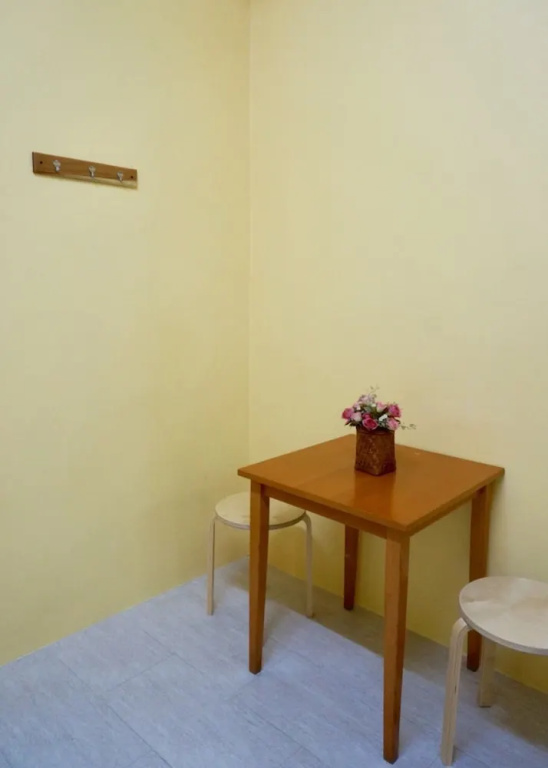 ROOM 218 - Dorm for rent - Adults Only