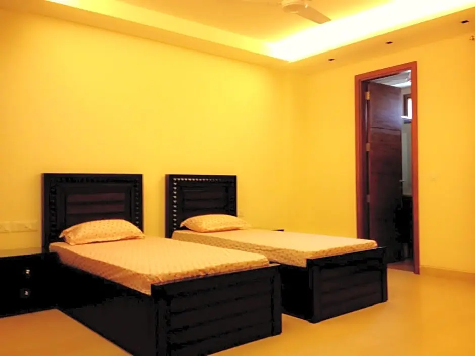 Woodpecker Service Apartments - Green Park