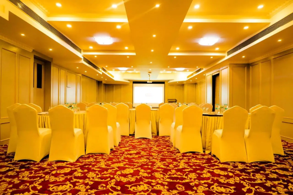Kyriad Hotel Nashik by OTHPL