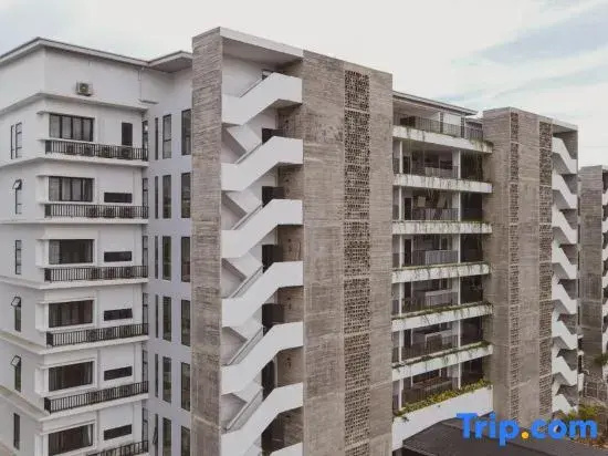 Sematan Roxy Beach Apartment