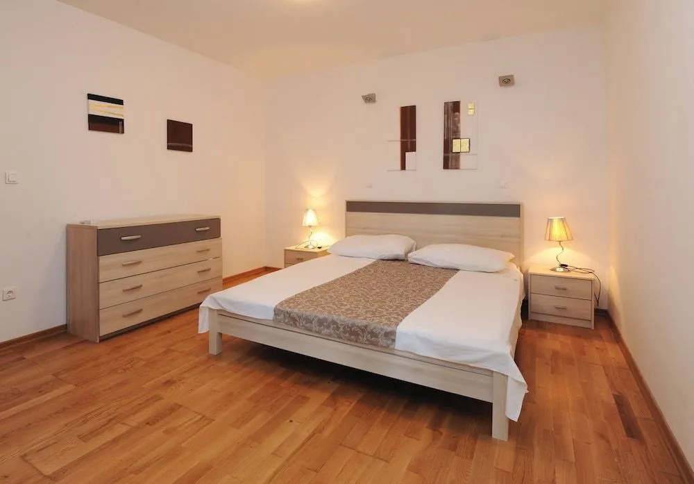 Apartments Andrea - Beachfront & Sea-view Terrace