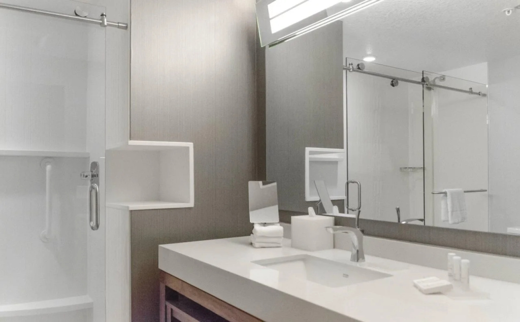 Courtyard by Marriott Minneapolis West