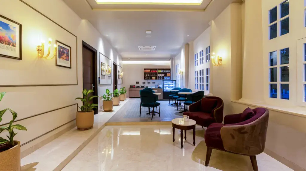 Saltstayz Autograph - Connaught Place