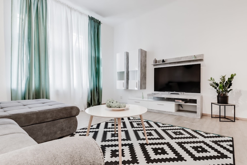 Riverside Family apartment in the center
