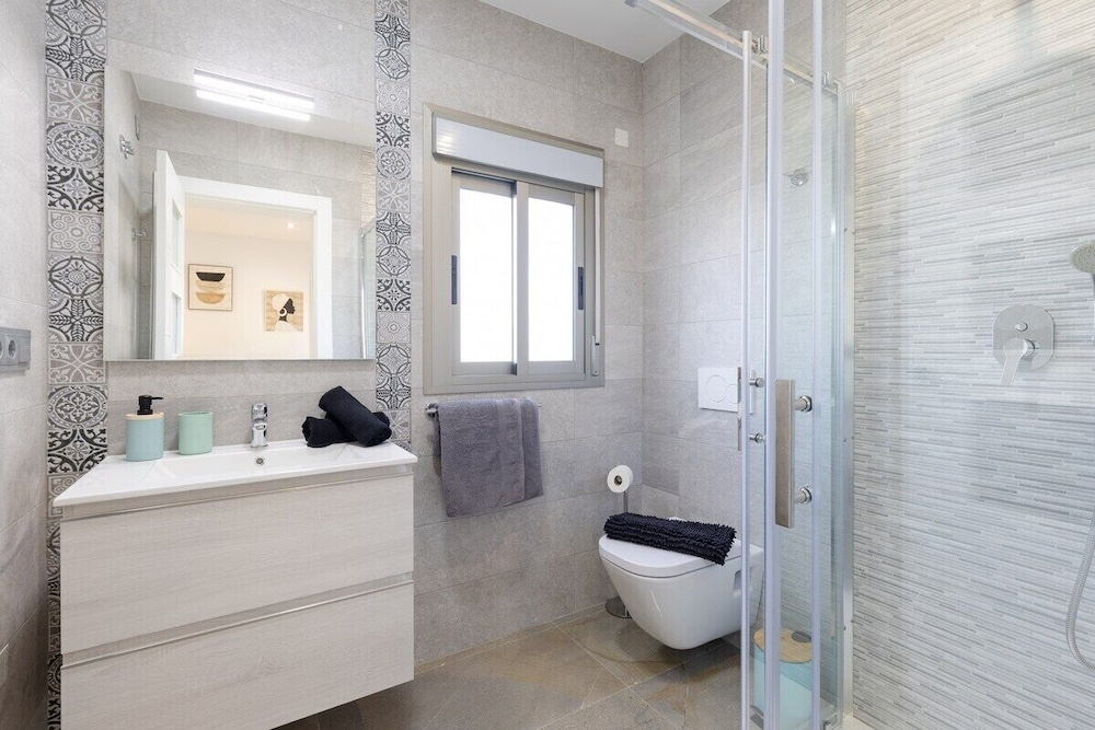 WaterWheel Villa by Fidalsa