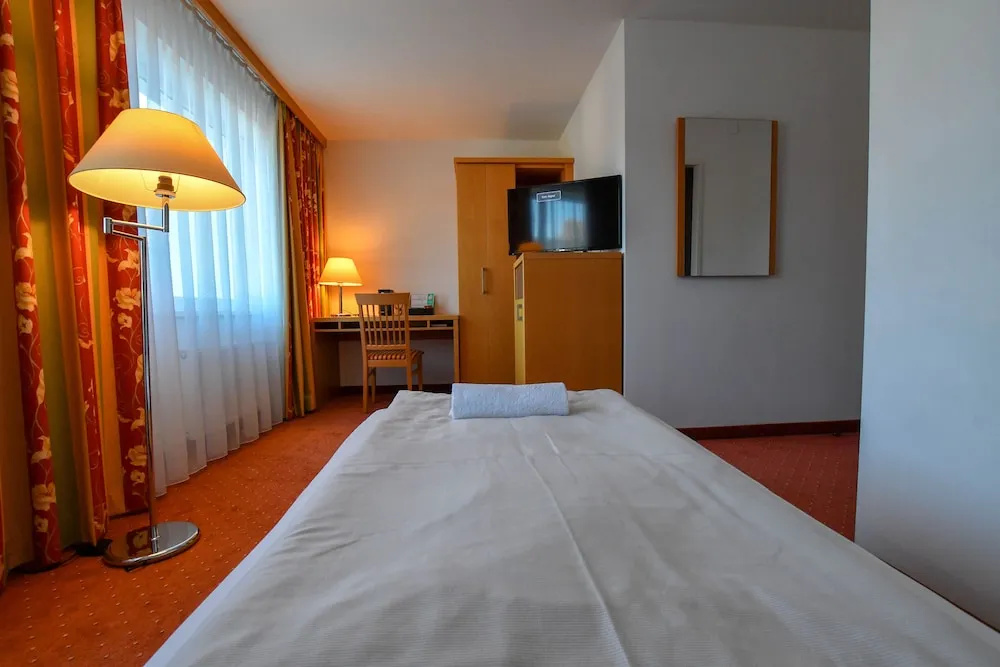 RoomRent55