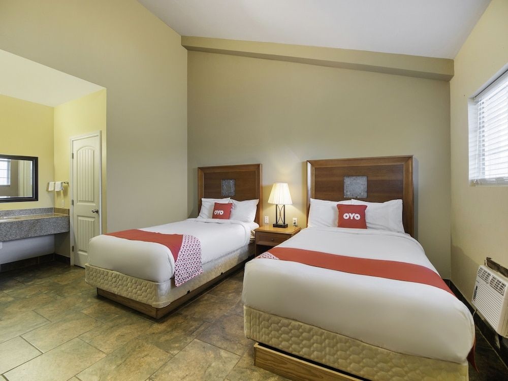 OYO Hotel Three Rivers TX Hwy 72