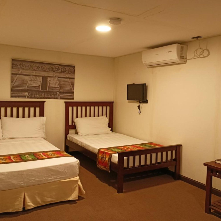 Metro Vigan Inn near Plaza Salcedo Ilocos Sur
