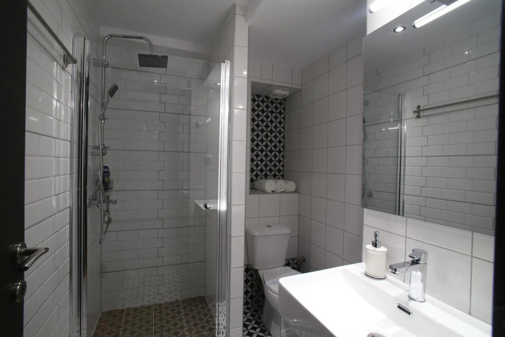 ZH Luxury Suites