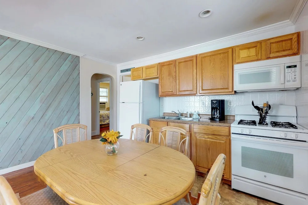The Beach House on 10th