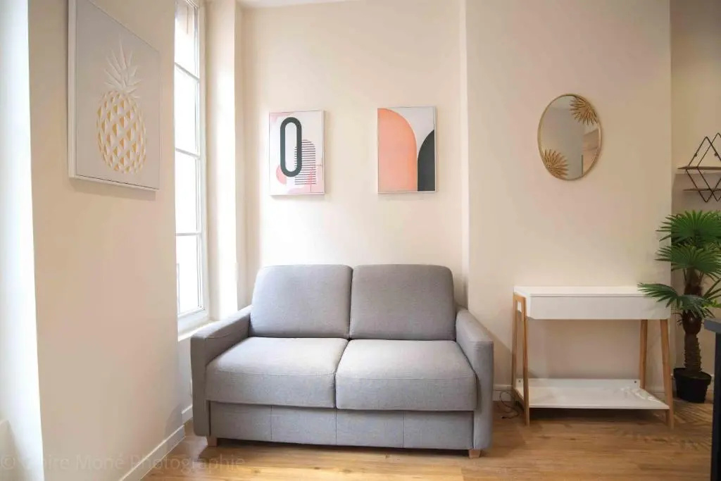 Studio du Temple near Jacobins