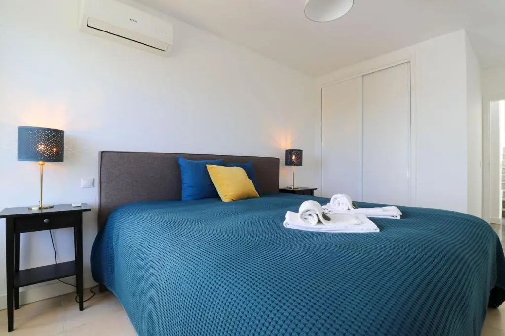 LovelyStay - Divine 3BDR Duplex House w/ Pool & Garden
