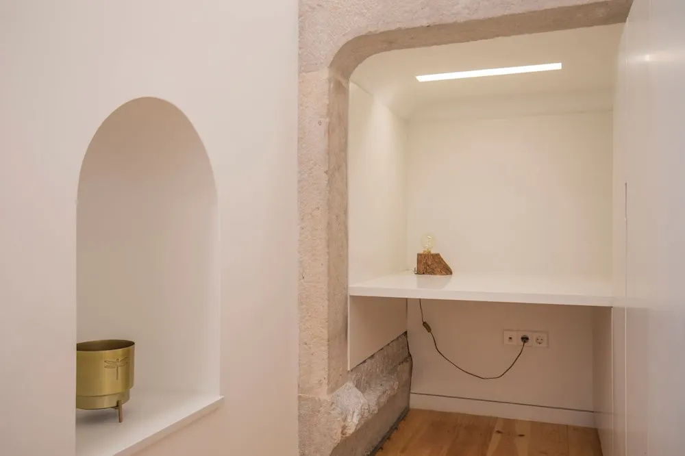Trendy & Classic 2 Bedroom Apartment