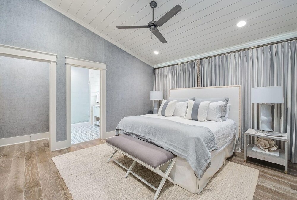17 Bluestem Lane 5 Bedroom Home by RedAwning
