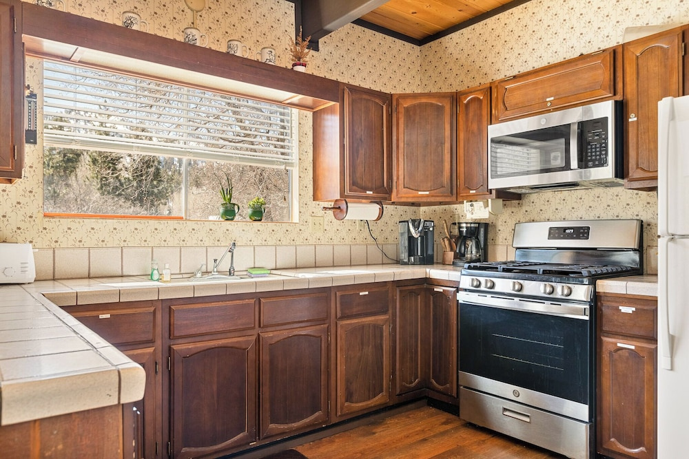 Blue Jay Chalet Unit#5