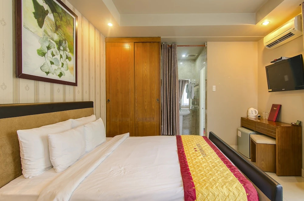 South Saigon Hotel