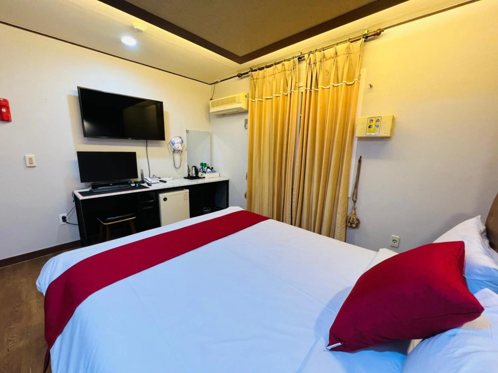 Sweet Hotel