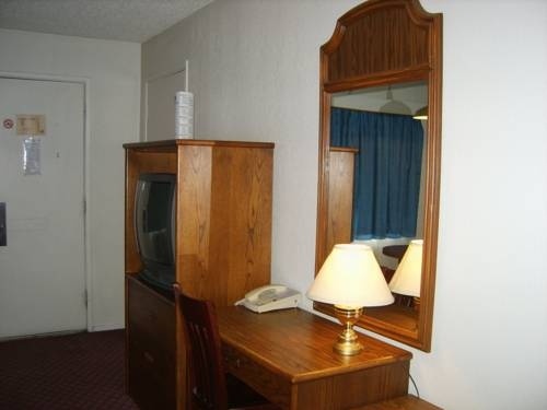 Stetson Village Inn