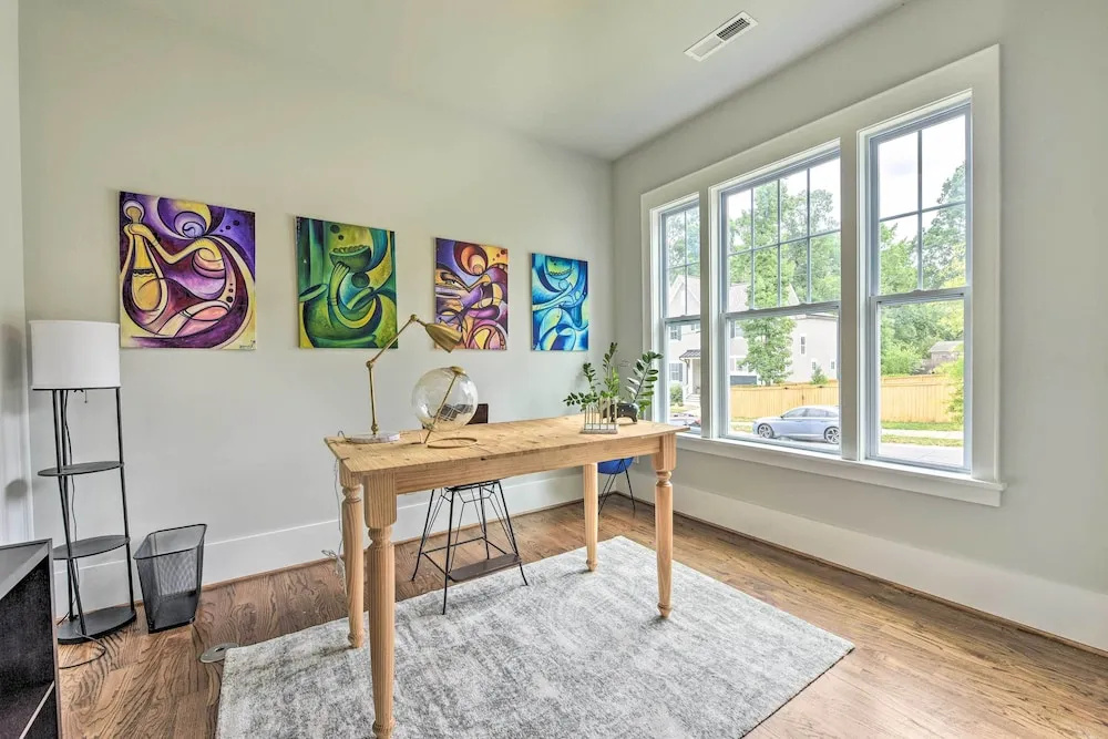 Modern Charlotte Home ~ 4 Mi to Downtown!