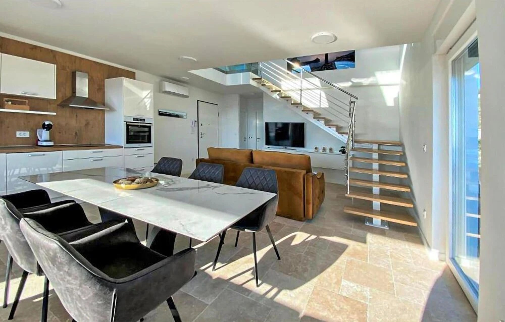 Awesome Apartment in Sibenik With Wifi and 2 Bedrooms