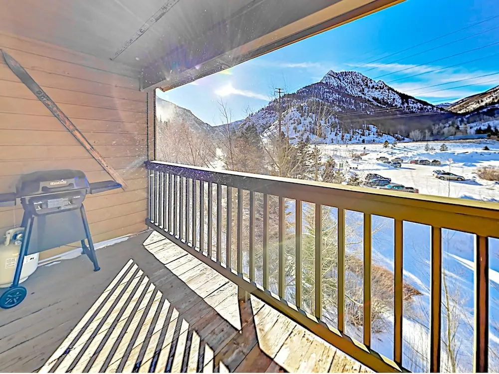 Amazing Walkable Locale Condo Unit 313 1 Bedroom 1 Bathroom Condo