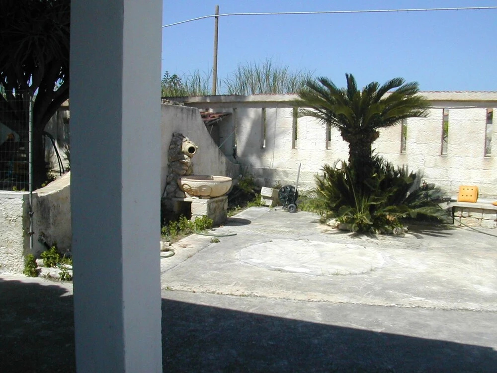 House With 4 Bedrooms in Santa Maria del Focallo, With Enclosed Garden