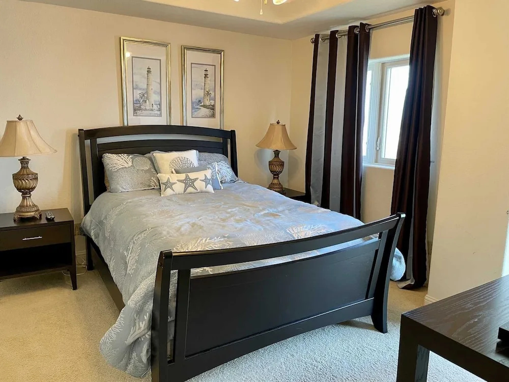 Laguna Bay 302n 3 Bedroom Condo by RedAwning