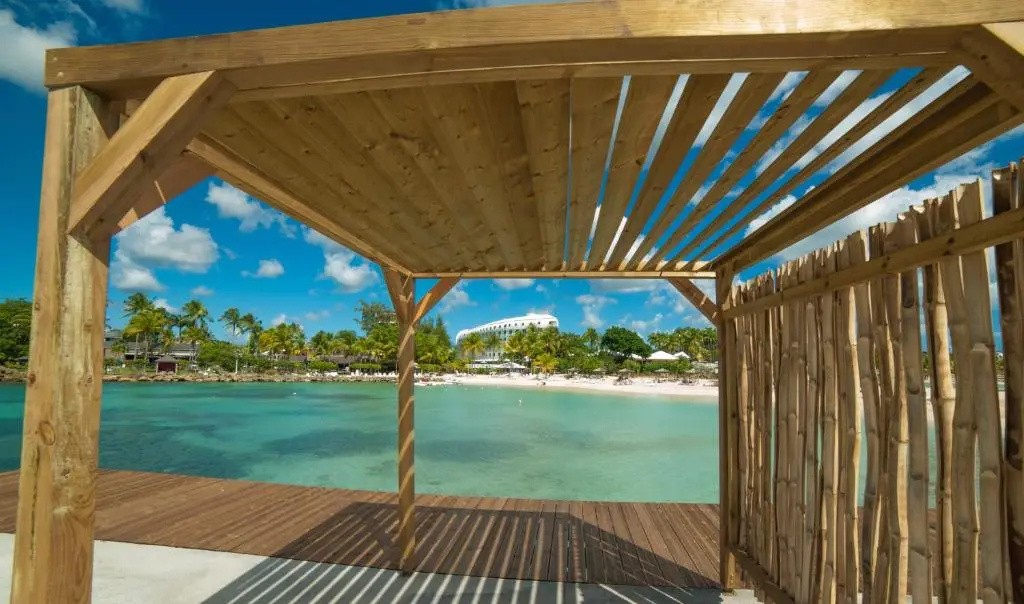 Mahogany Hotel Residence & Spa