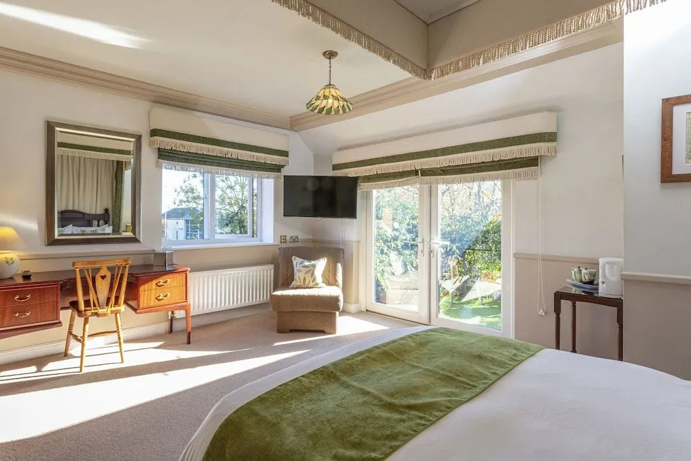 Arrandale Lodge