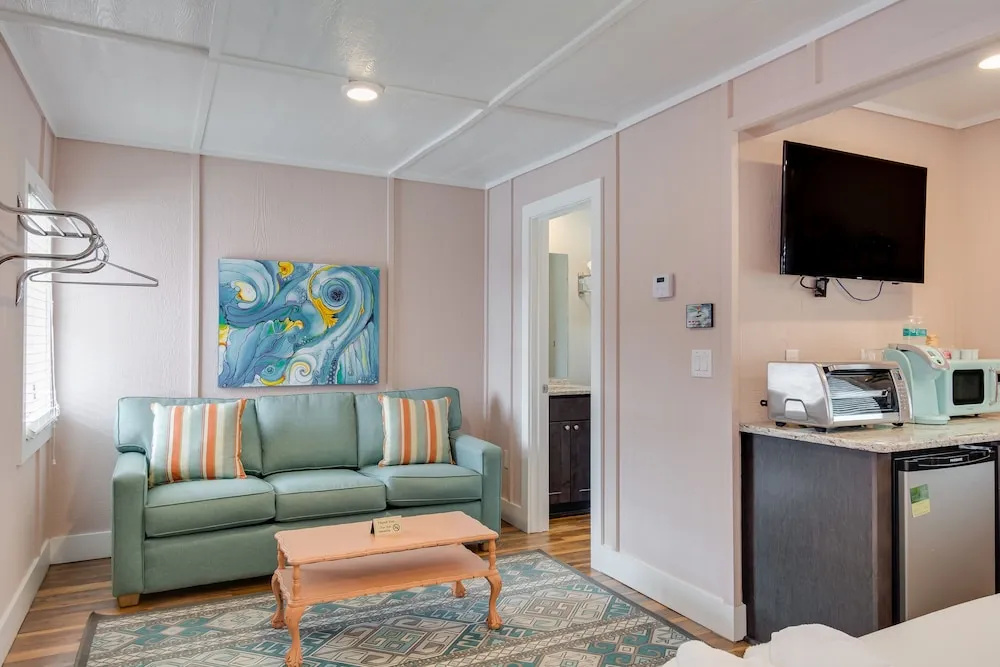 See Sea Motel