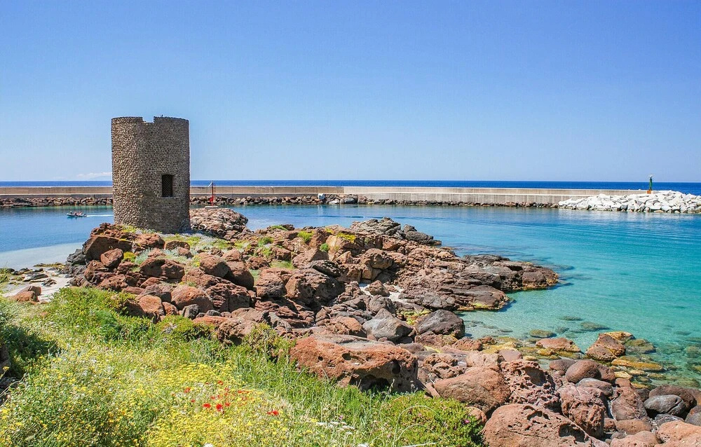 Beautiful Home in Sorso With 3 Bedrooms and Wifi