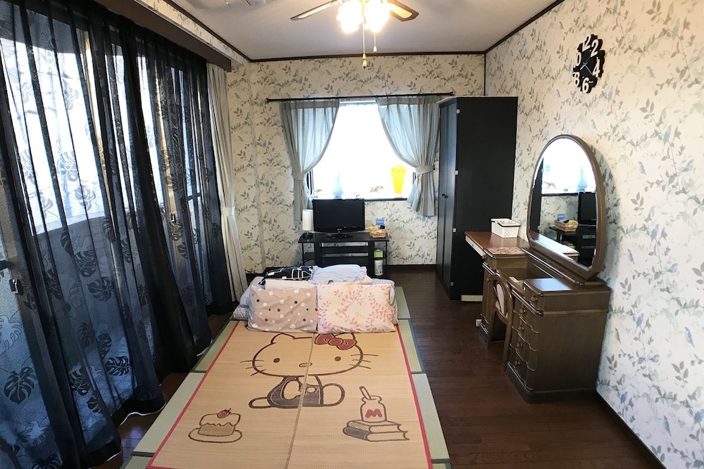 Nakagawas Cozy House