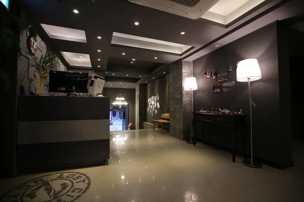 Lost City Z Hotel