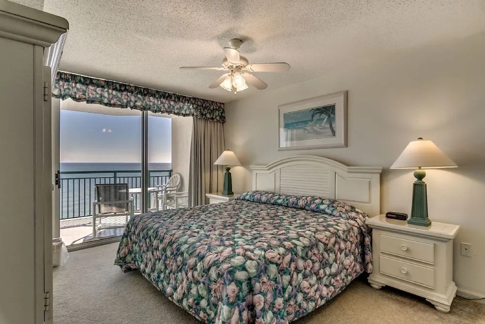 Windy Hill Dunes - 1303 by RedAwning