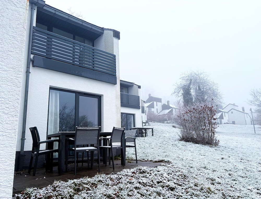 Lavish Hambachtal Holiday Home