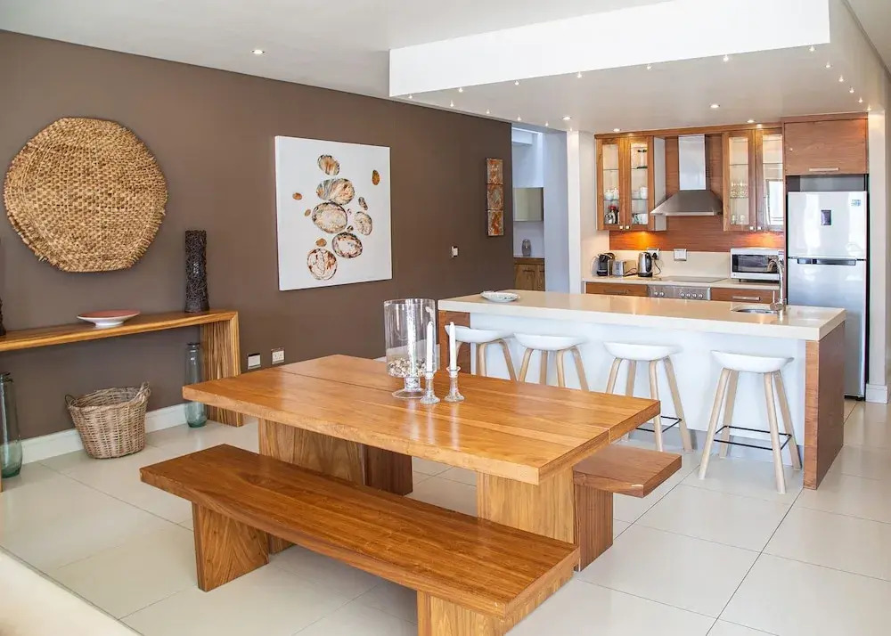 Marine Square Luxury Suites