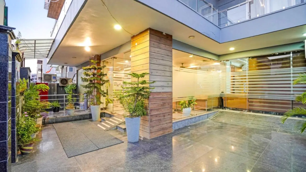 Serviced Apartment near Medanta by BedChambers