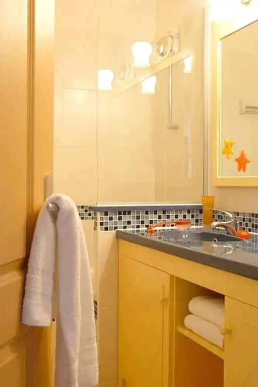 Studio in Saint-laurent-du-var, With Pool Access, Enclosed Garden and