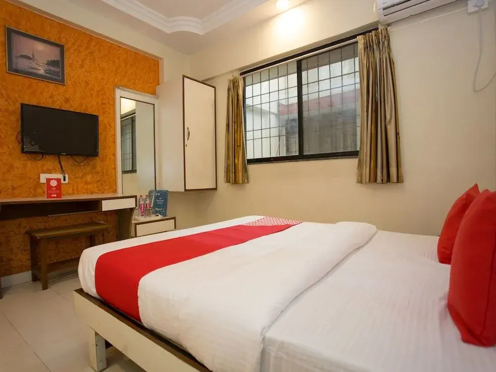 OYO 11601 Hotel Karishma
