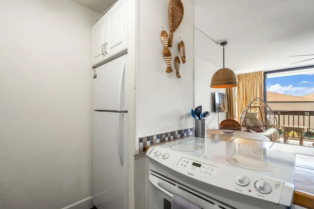Maui Vista 2-301 - Modern and Bright Renovation in Building 2, No Carpet, AC!