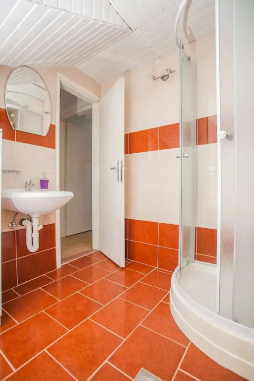 Top floor apartment