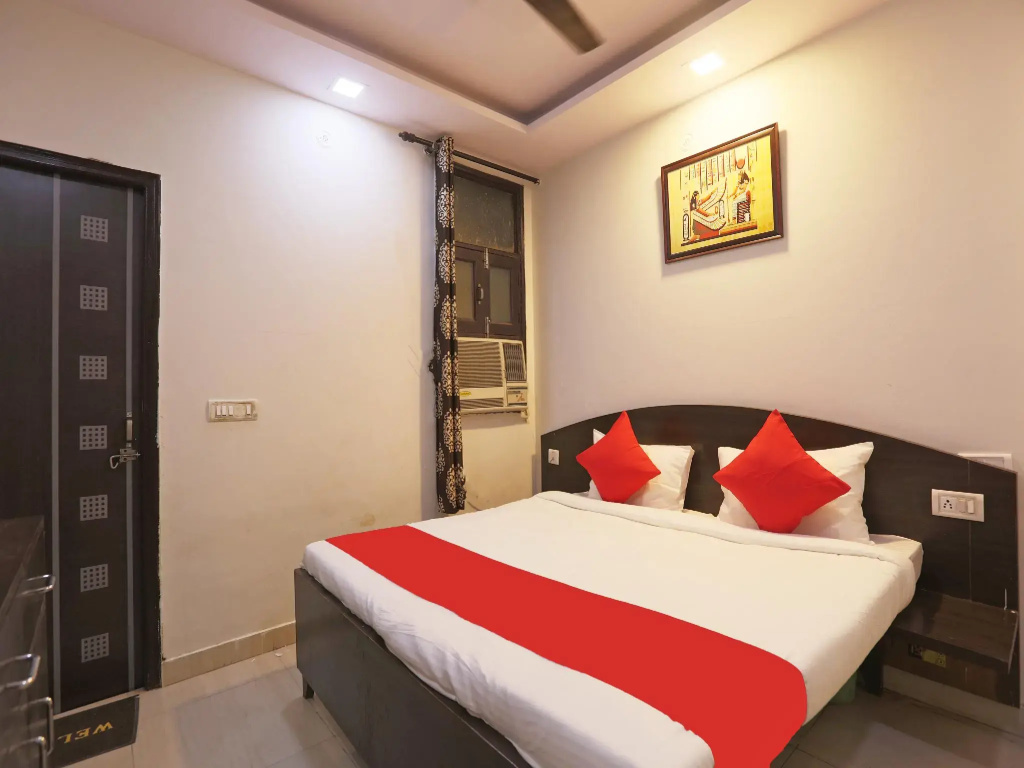 OYO 45772 Silver Residency