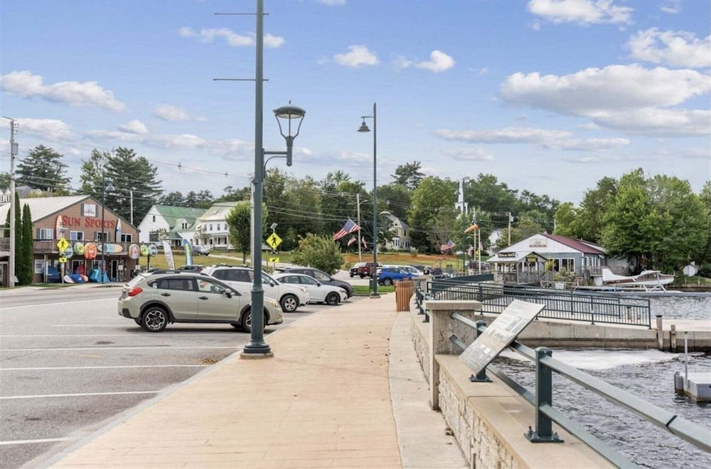 Lakeside Retreat Limit 10 3 Bedroom Home