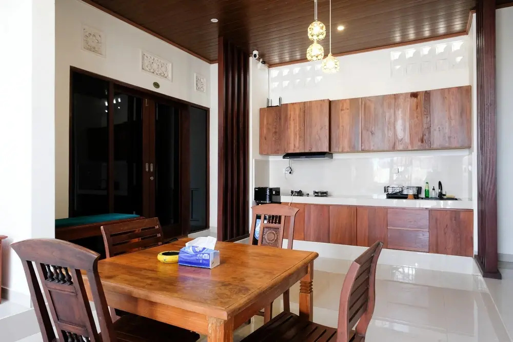 Urbanview Hotel Arta Guna Casa