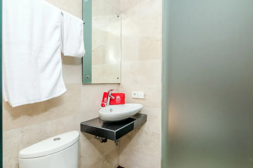 ZEN Rooms Sriwijaya Legian Kuta