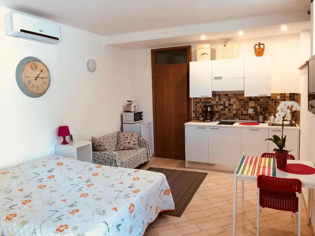 La Dolce Vita studio with free private parking