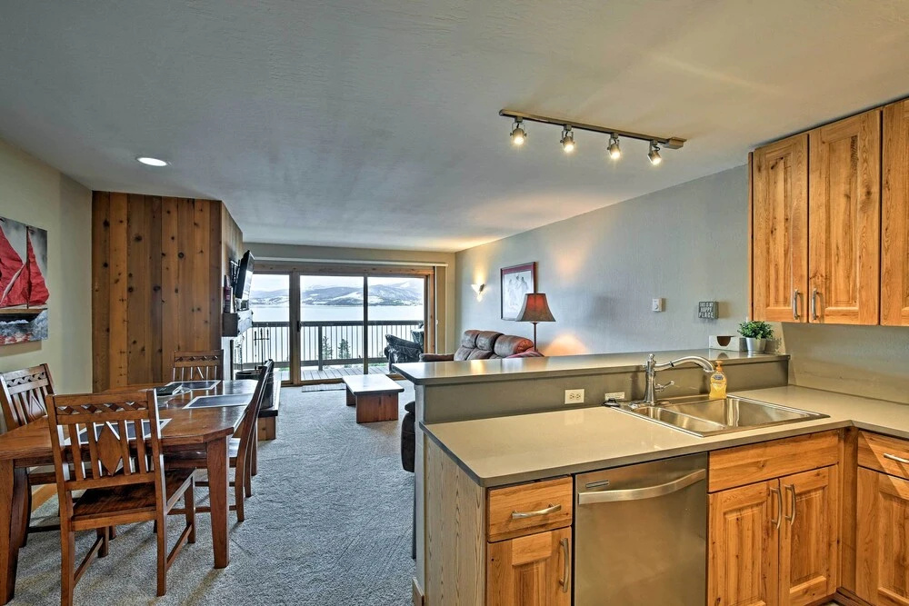 Mtn-view Condo w/ Hot Tub Access in Dillon!