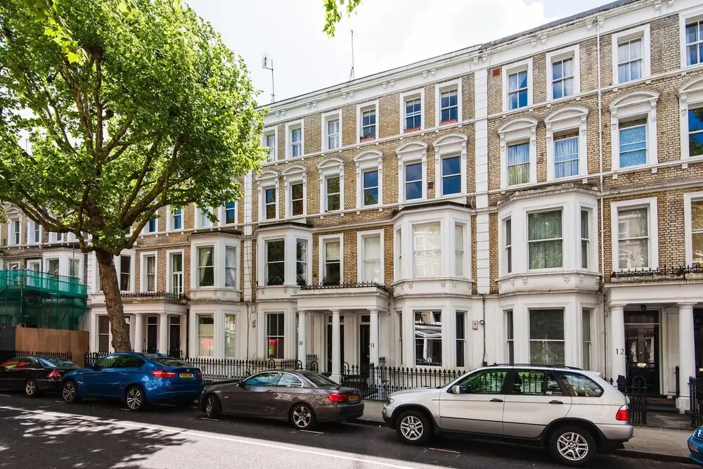 Earls Court Road Apartments