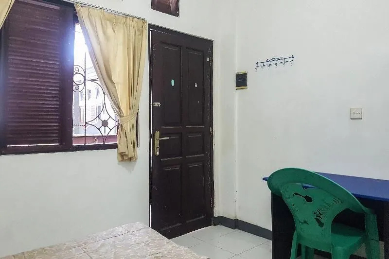 SPOT ON 90365 Rumah Kost Alor
