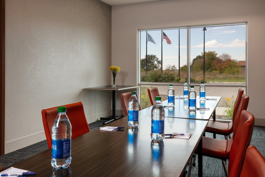 Holiday Inn Express & Suites - Beloit by IHG